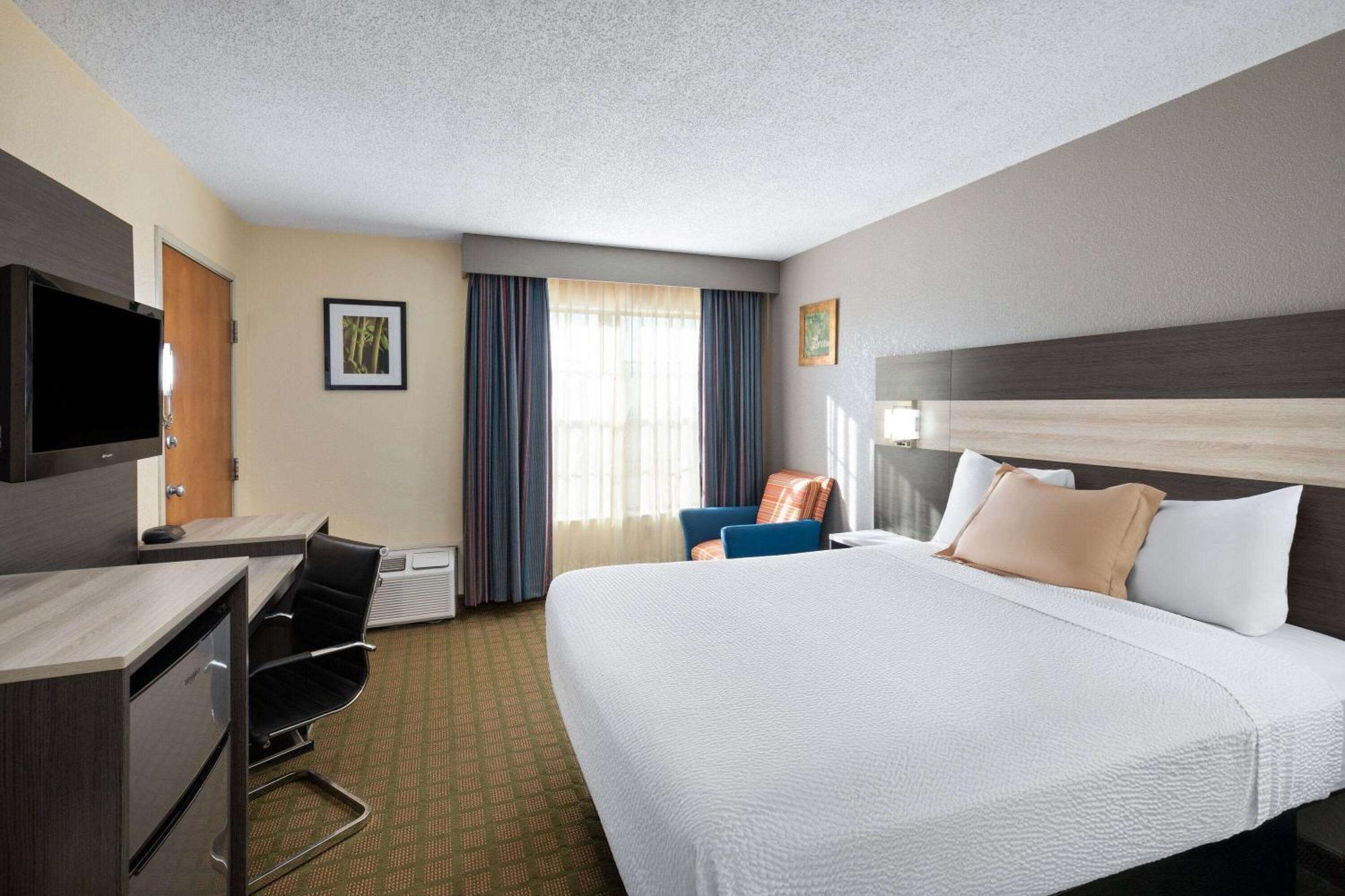 Travelodge By Wyndham Perry National Fairgrounds Area I-75 Exterior foto