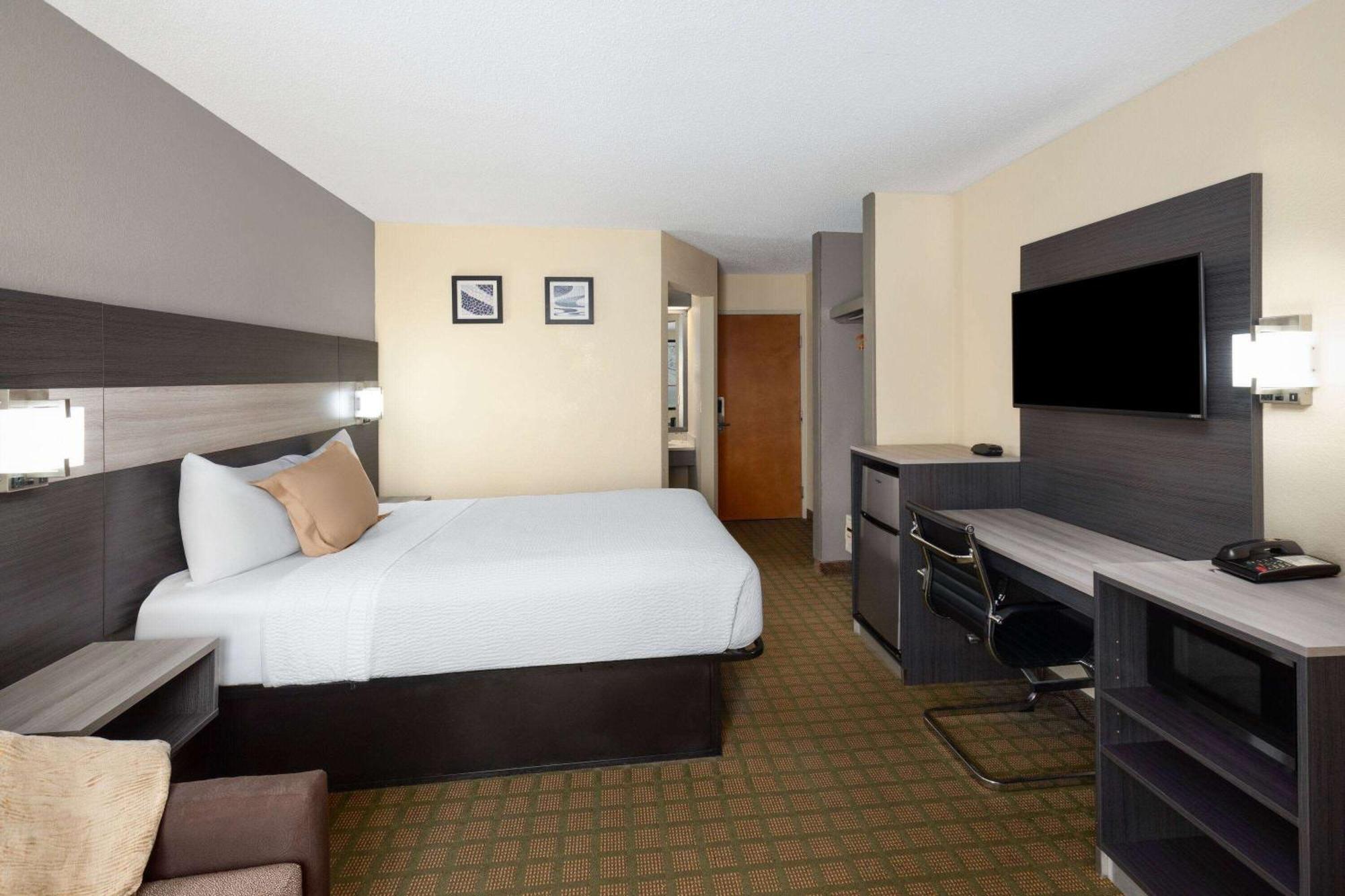 Travelodge By Wyndham Perry National Fairgrounds Area I-75 Exterior foto